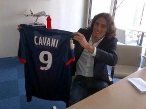 PSG Sign Cavani
